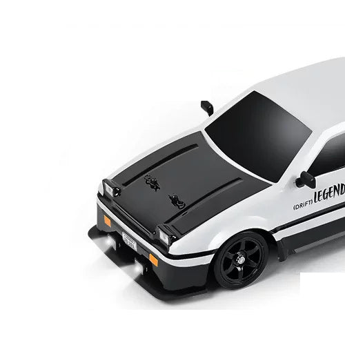 SC16A03 white / black hood front hood,grille andwheel detail
